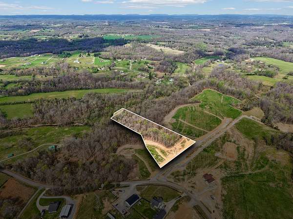 5.75 Acres of Residential Land for Sale in Greenbrier, Tennessee