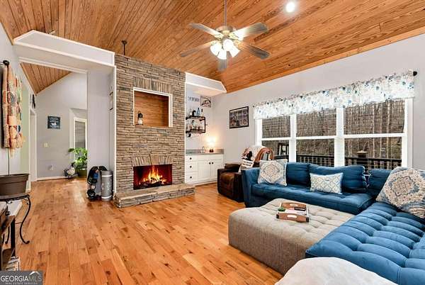 3 Acres of Residential Land with Home for Sale in Cleveland, Georgia