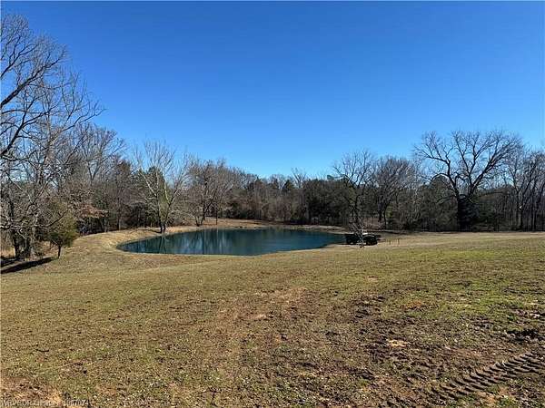 9 Acres of Residential Land for Sale in Van Buren, Arkansas