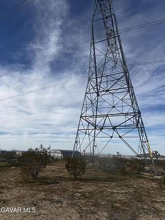 4 Acres of Land for Sale in Palmdale, California