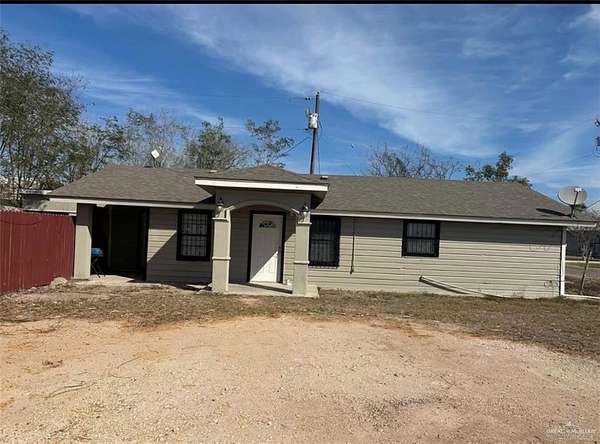 3.83 Acres of Land with Home for Lease in Edinburg, Texas