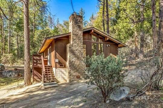 2 Acres of Land with Home for Sale in Idyllwild, California