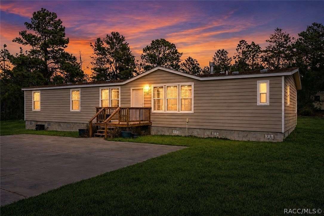 10 Acres of Land with Home for Sale in Dunnellon, Florida