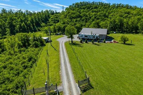 45.7 Acres of Land with Home for Sale in Hartsville, Tennessee