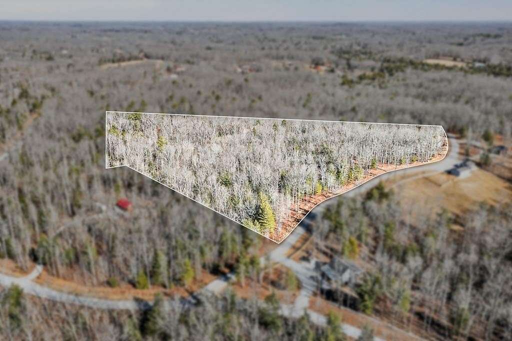 8 Acres of Residential Land for Sale in Jamestown, Tennessee