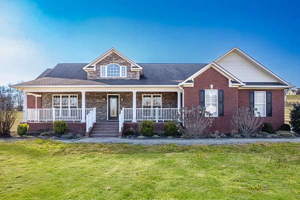 1.76 Acres of Residential Land with Home for Sale in Columbia, Tennessee