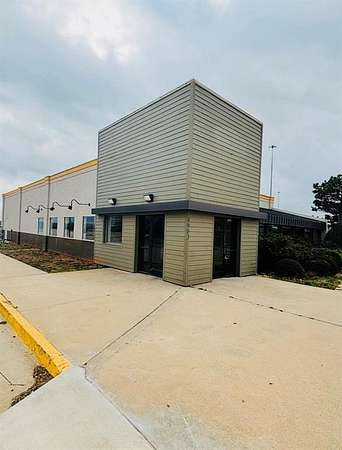 1.6 Acres of Improved Mixed-Use Land for Sale in Shawnee, Oklahoma