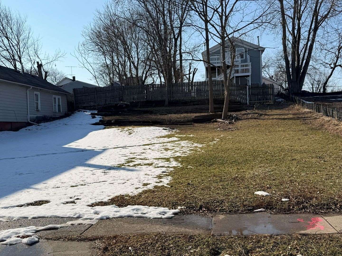 0.16 Acres of Residential Land for Sale in Waukegan, Illinois