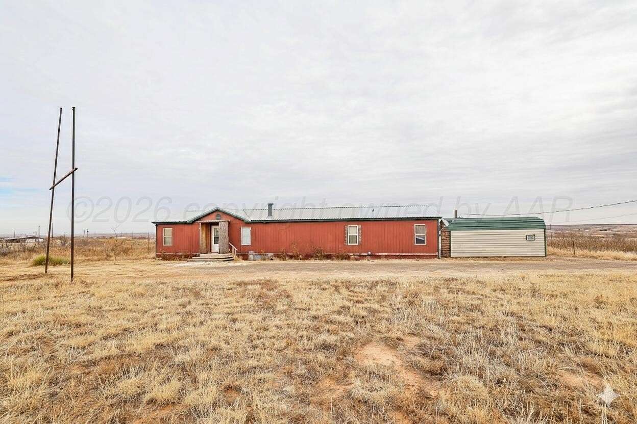 5 Acres of Residential Land with Home for Sale in Amarillo, Texas