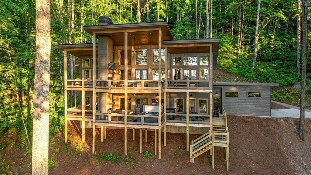 3.7 Acres of Residential Land with Home for Sale in Blue Ridge, Georgia