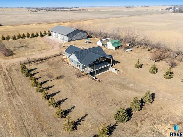 4.72 Acres of Residential Land with Home for Sale in Canton, South Dakota
