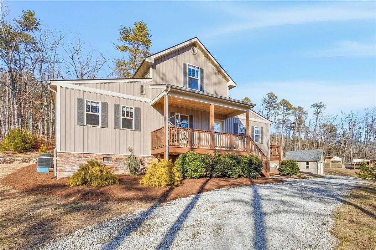 4.64 Acres of Land with Home for Sale in Salem, Virginia