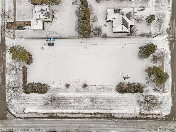 0.6 Acres of Mixed-Use Land for Sale in Lathrup Village, Michigan