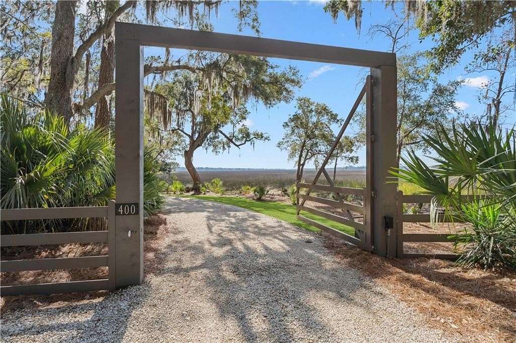 4.33 Acres of Residential Land with Home for Sale in Saint Simons Island, Georgia