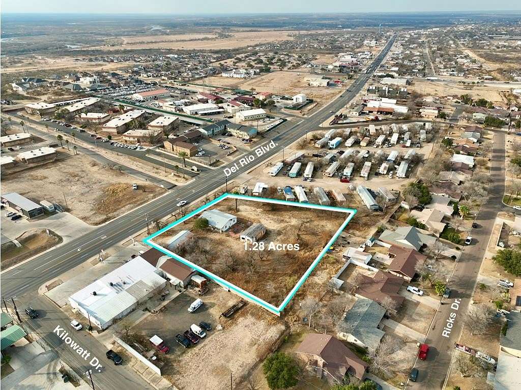 1.28 Acres of Improved Mixed-Use Land for Sale in Eagle Pass, Texas