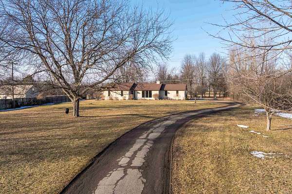 1.5 Acres of Residential Land with Home for Sale in Fort Wayne, Indiana