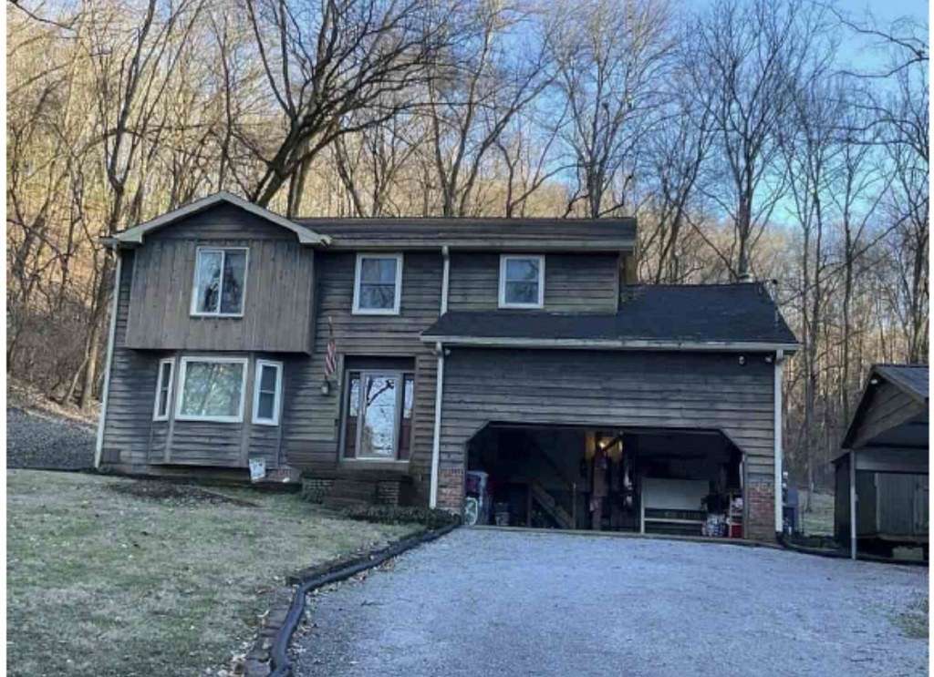 2.24 Acres of Residential Land with Home for Sale in Brentwood, Tennessee