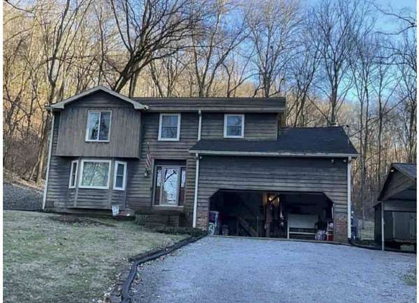 2.24 Acres of Residential Land with Home for Sale in Brentwood, Tennessee