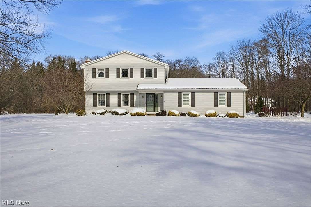 1.55 Acres of Residential Land with Home for Sale in North Lima, Ohio