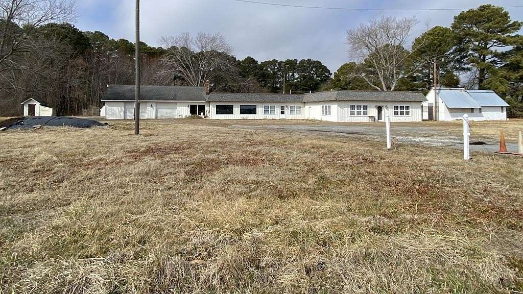 3.68 Acres of Improved Mixed-Use Land for Sale in Painter, Virginia