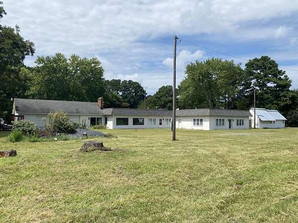 4 Acres of Improved Mixed-Use Land for Sale in Painter, Virginia