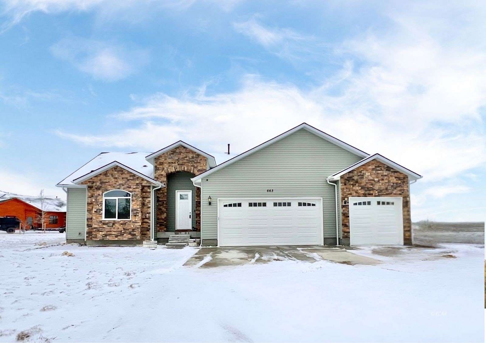 2.3 Acres of Residential Land with Home for Sale in Spring Creek, Nevada