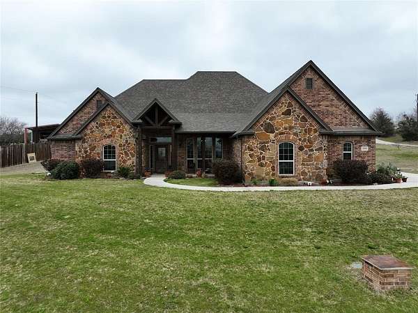 2.53 Acres of Land with Home for Sale in Weatherford, Texas