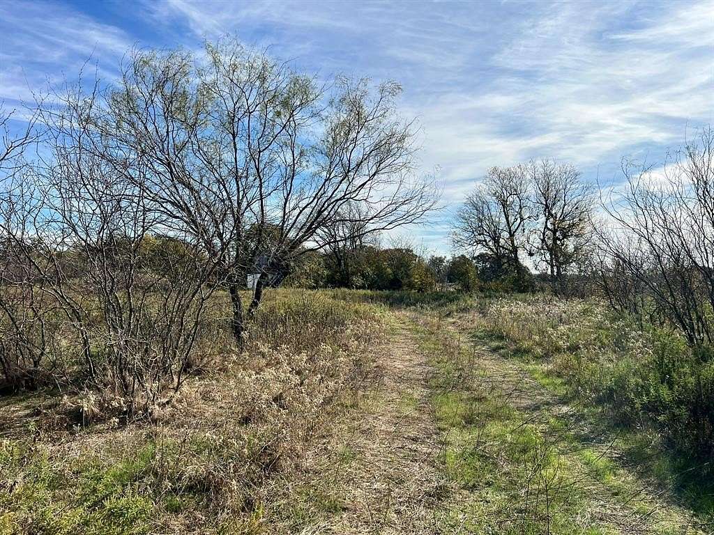 10.5 Acres of Land for Sale in Gholson, Texas
