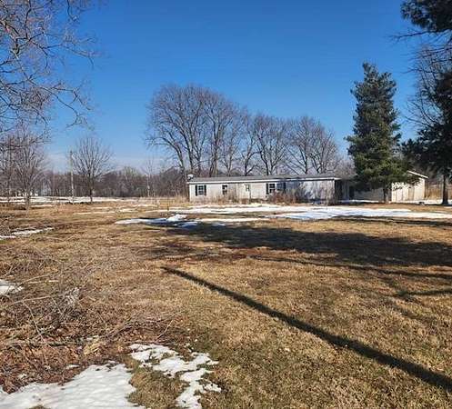 1.72 Acres of Land with Home for Sale in Paris, Illinois