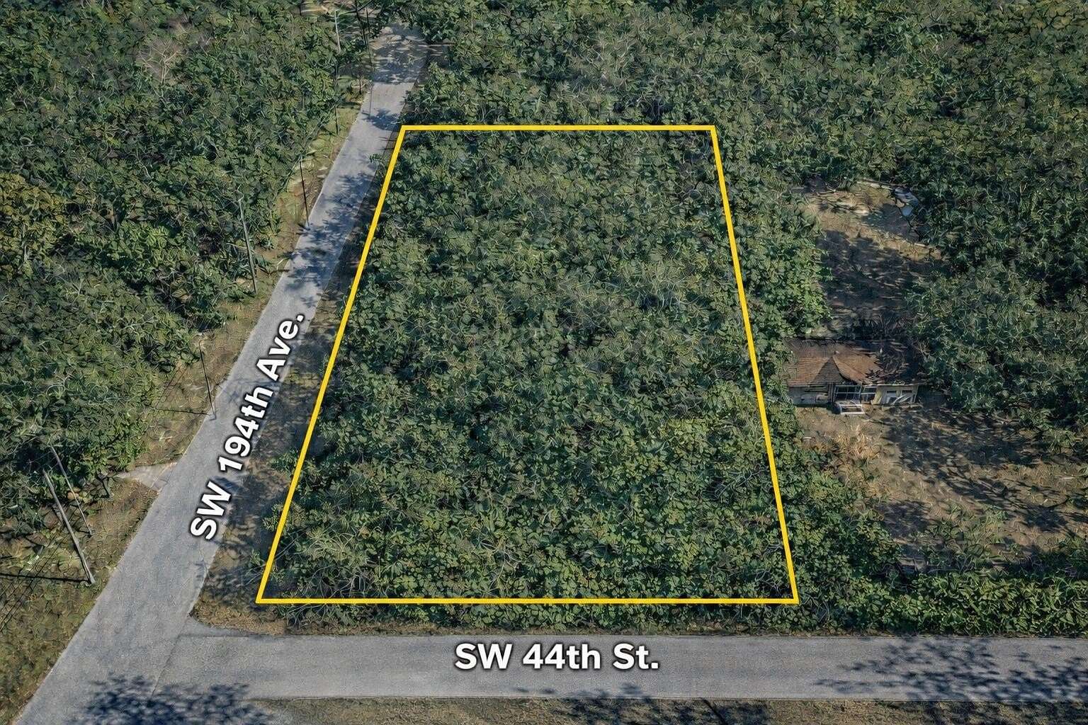 0.98 Acres of Residential Land for Sale in Dunnellon, Florida
