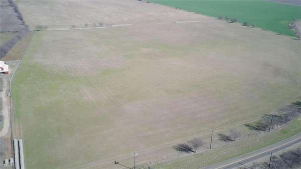 10 Acres of Land for Sale in Rio Vista, Texas