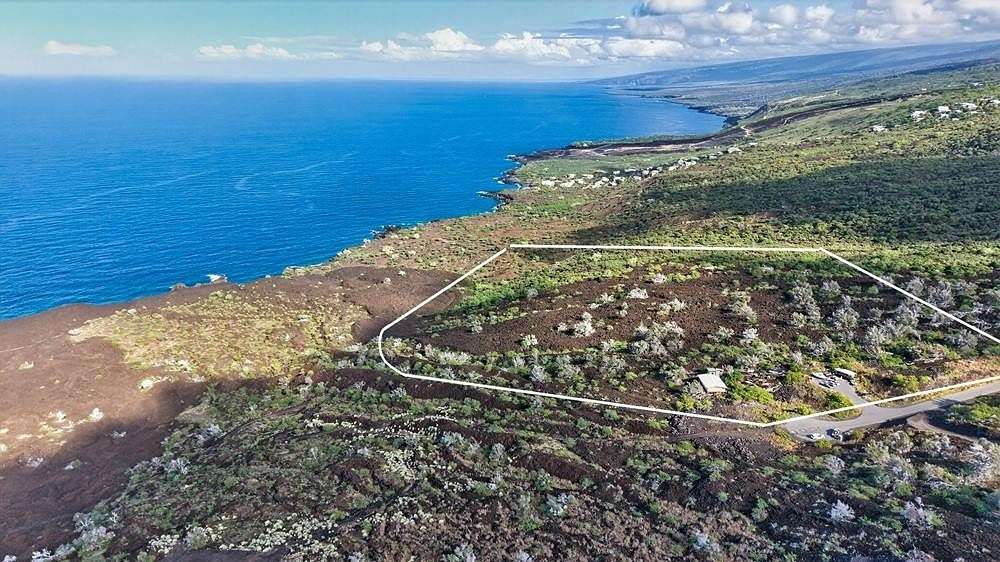 13.5 Acres of Land for Sale in Captain Cook, Hawaii