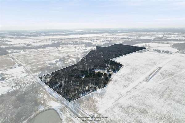 23 Acres of Recreational Land for Sale in Collinsville, Texas