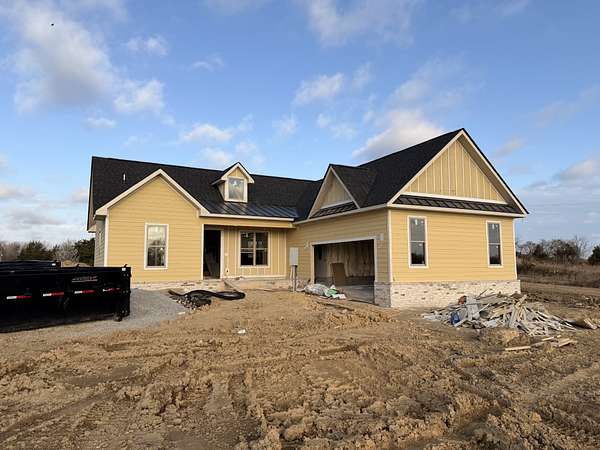 5 Acres of Land with Home for Sale in Westmoreland, Tennessee