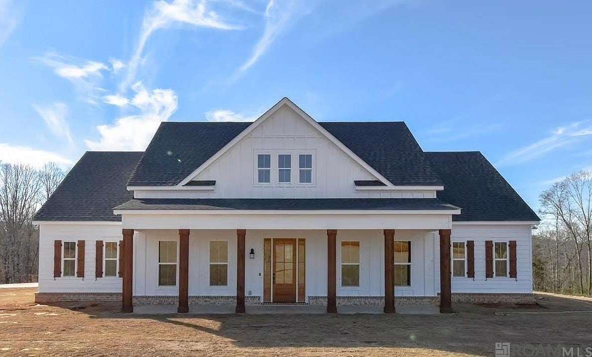 1.8 Acres of Residential Land with Home for Sale in Baker, Louisiana