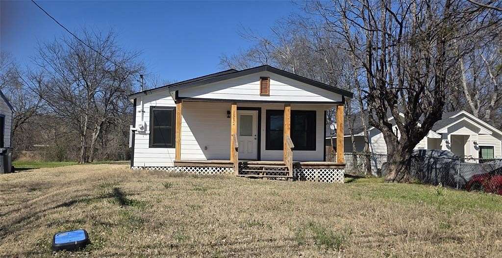 3 Acres of Residential Land with Home for Sale in Corsicana, Texas