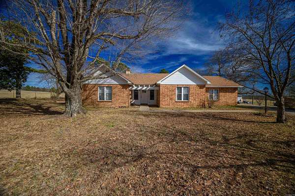 1.64 Acres of Residential Land with Home for Sale in Floral, Arkansas