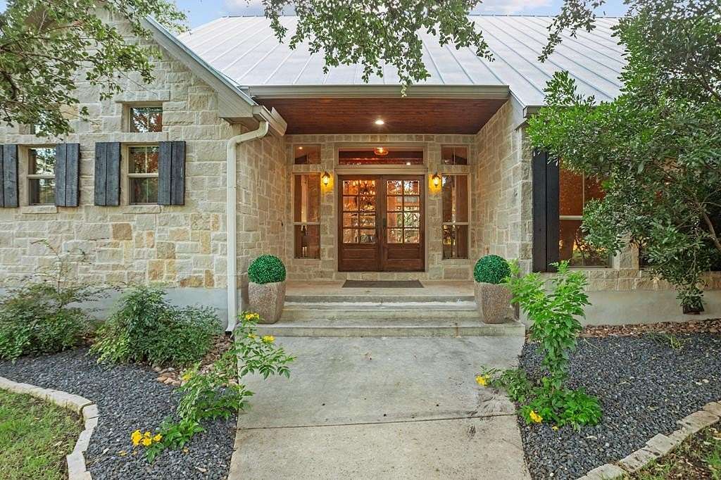 15 Acres of Land with Home for Sale in Boerne, Texas