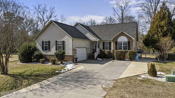 2.75 Acres of Residential Land with Home for Sale in Jacksonville, North Carolina