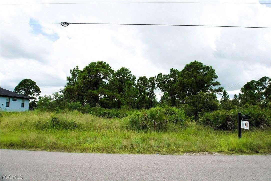 0.25 Acres of Land for Sale in Lehigh Acres, Florida