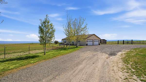 40 Acres of Land with Home for Sale in Asotin, Washington