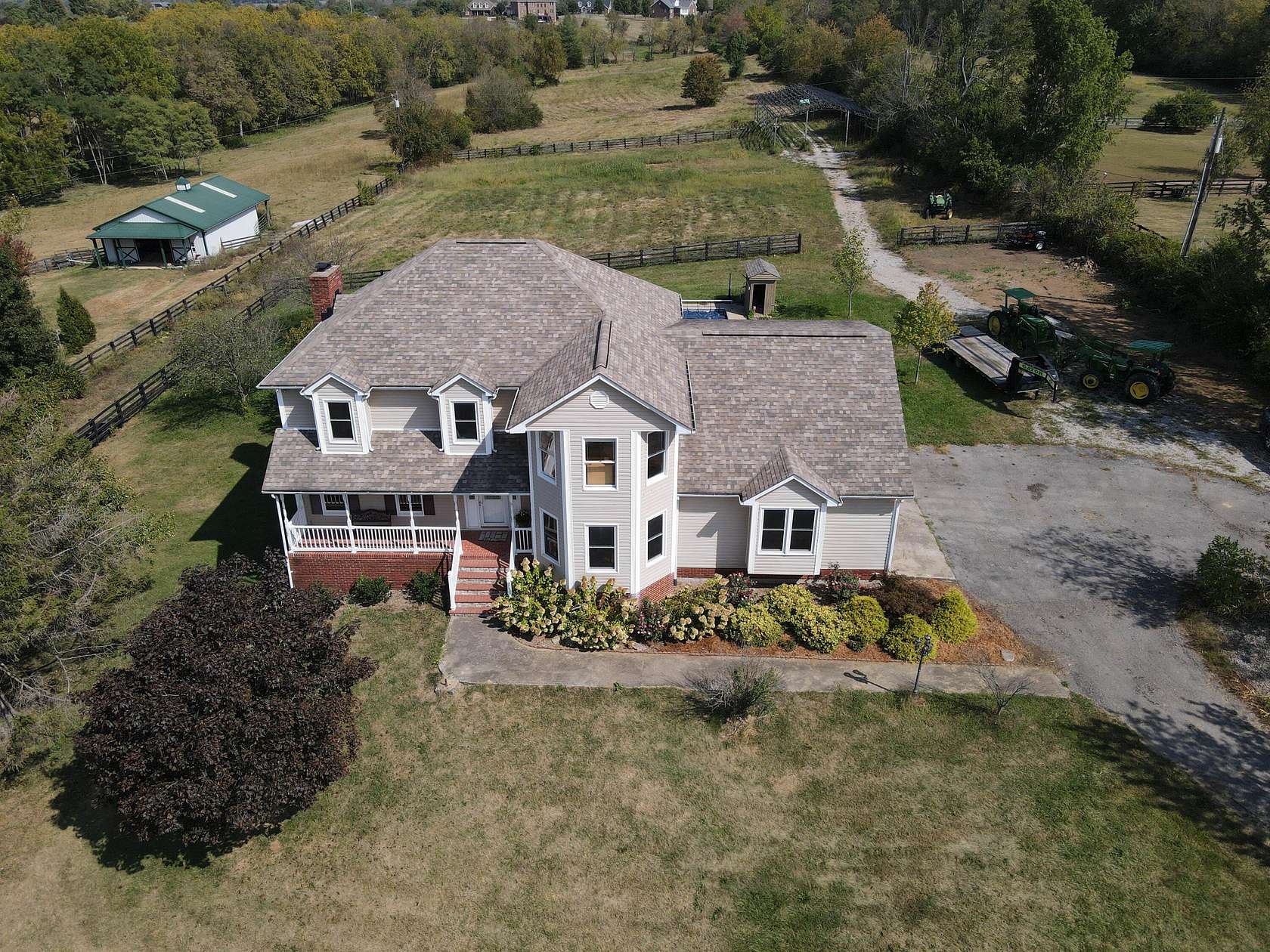 10 Acres of Land with Home for Sale in Versailles, Kentucky