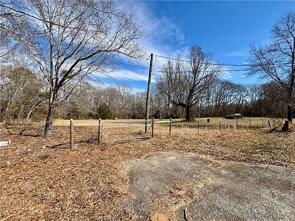 10 Acres of Land for Sale in Anderson, South Carolina