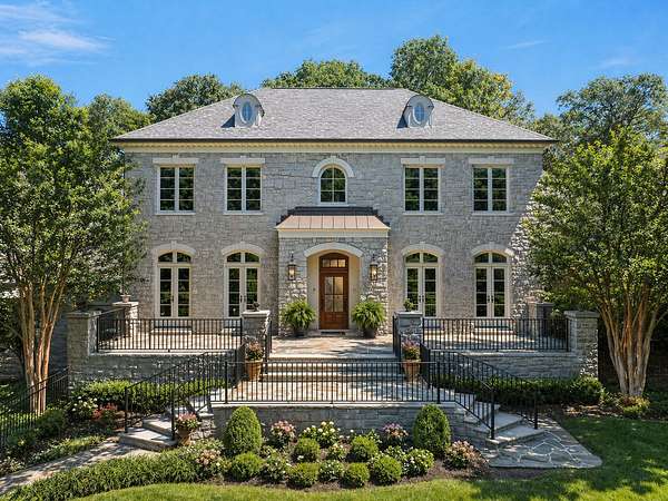 2 Acres of Land with Home for Sale in Nashville, Tennessee