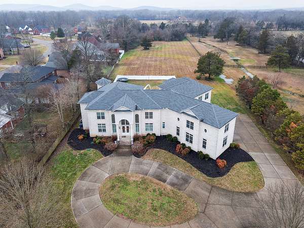 3.9 Acres of Residential Land with Home for Auction in Murfreesboro, Tennessee