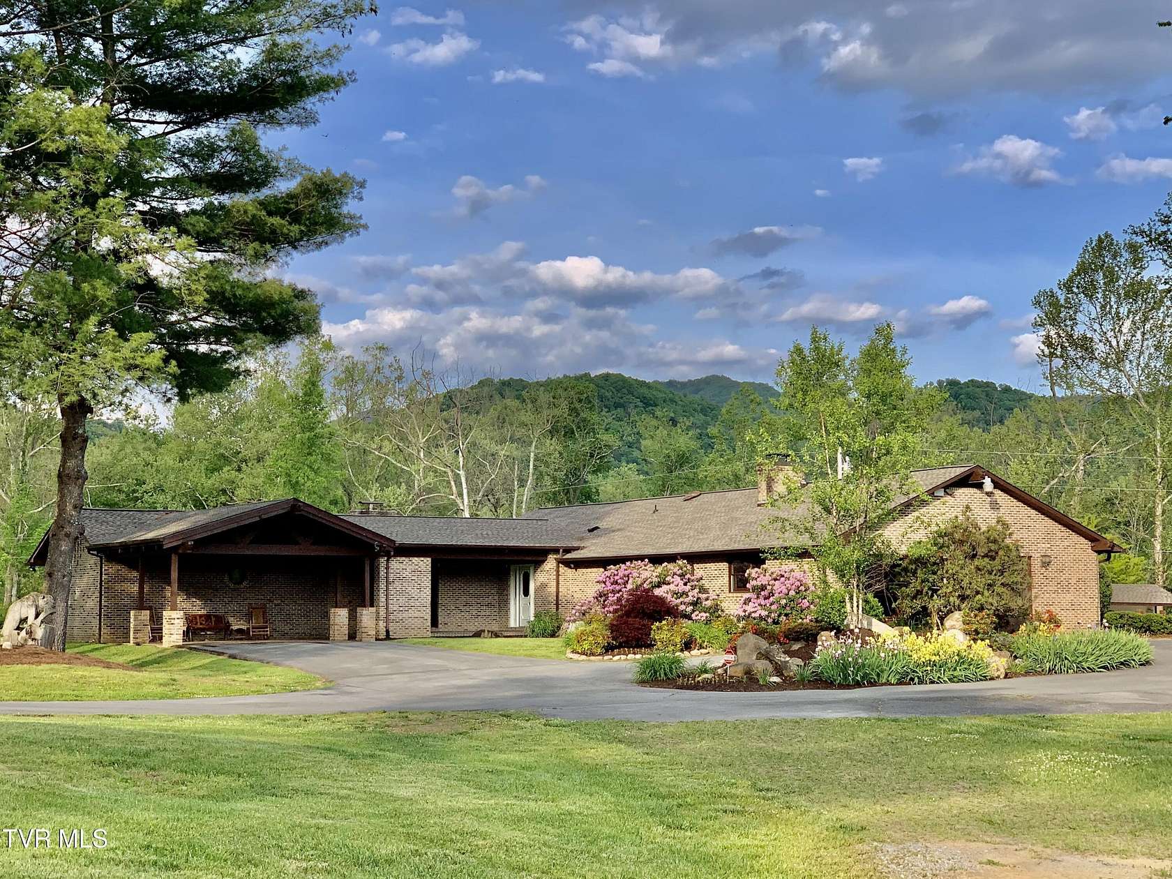 8.12 Acres of Residential Land with Home for Sale in Elizabethton, Tennessee