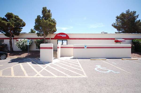 5 Acres of Commercial Land for Lease in El Paso, Texas