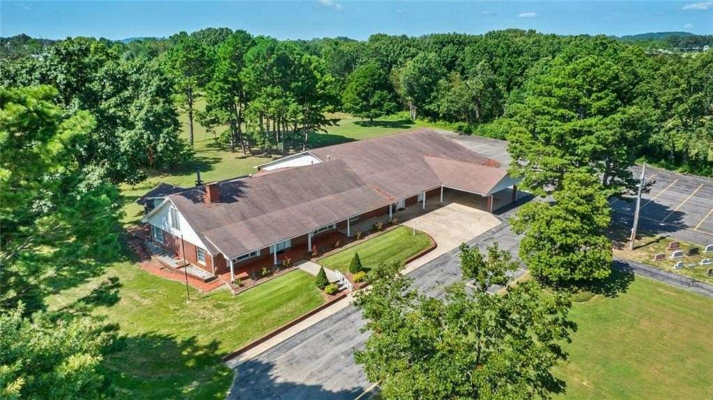 3.86 Acres of Improved Mixed-Use Land for Sale in Stilwell, Oklahoma