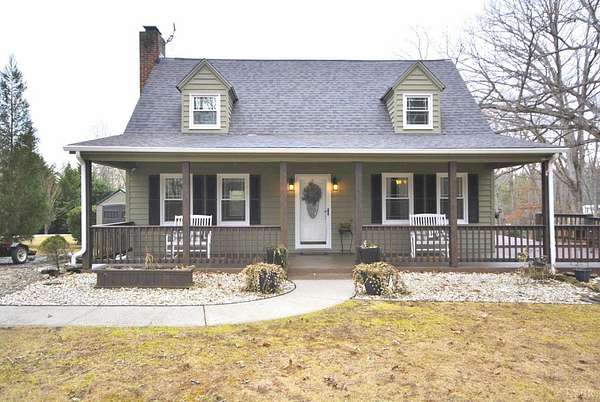 2.89 Acres of Residential Land with Home for Sale in Lynch Station, Virginia