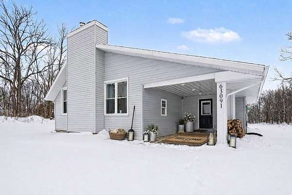 22.6 Acres of Recreational Land with Home for Sale in Cassopolis, Michigan